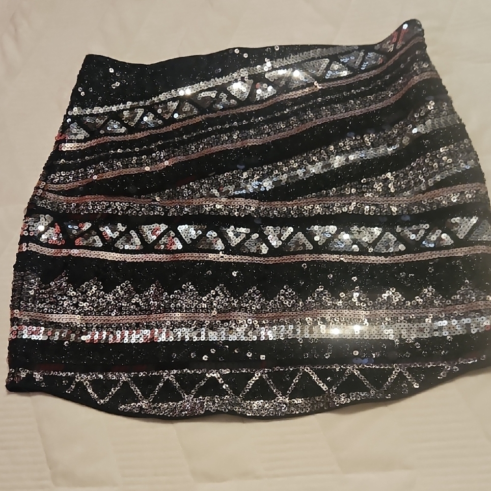 Sequin Patterned Black Mini Skirt - image 2